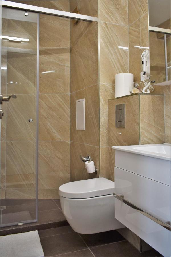 Top Center Apartment Gramophone With Private Parking Burgas Extérieur photo