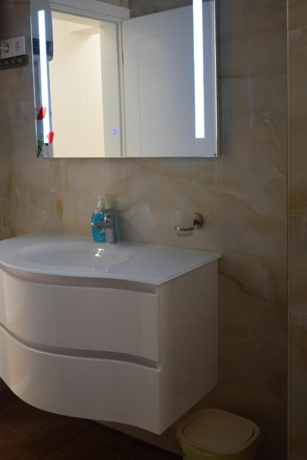 Top Center Apartment Gramophone With Private Parking Burgas Extérieur photo