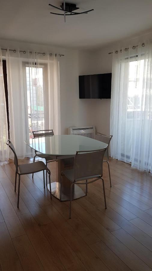 Top Center Apartment Gramophone With Private Parking Burgas Extérieur photo